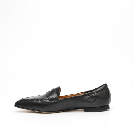 Ballerina in pelle nera