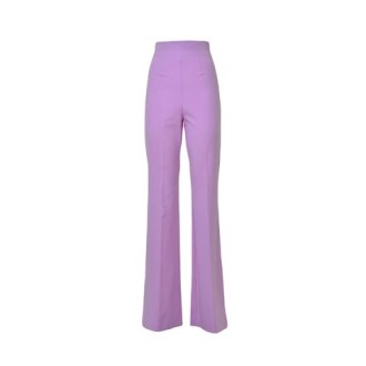 Pantalone PETER, di Sportamx, da donna, colore rosa. Modello a vita alta e gamba aderente leggermente svasata al fondo. Realizzato in jersey scuba tecnico. Apertura con zip posteriore, tasche a filetto sul retro e pieghe stirate. Vestibilità regolare. 