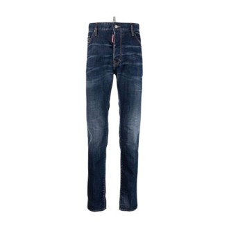 Jeans slim Cool Guy con effetto vissuto colore blu navy ,  denim elasticizzato,cuciture a contrasto, applicazione posteriore con logo, mini targhetta con logo ,chiusura frontale con bottoni, vita media. 